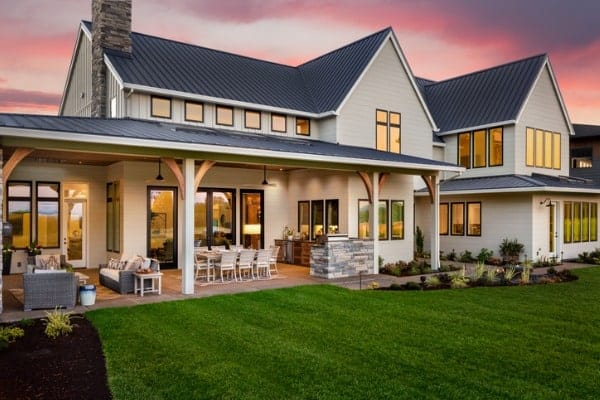 White house Black Trim